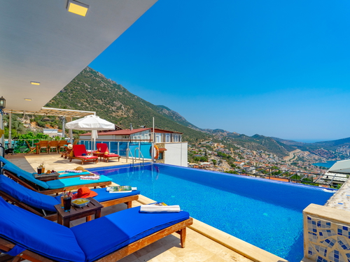  gece  -  Kasım
  | Kalkan Akbel'de Eşsiz Deniz Manzaralı Geniş Aile Villası